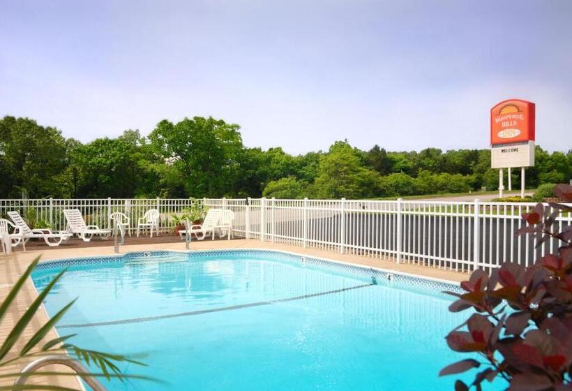 هتل Whispering Hills Inn