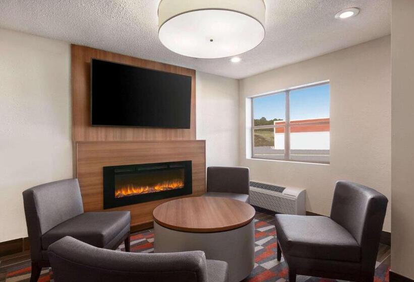 Microtel Inn & Suites By Wyndham