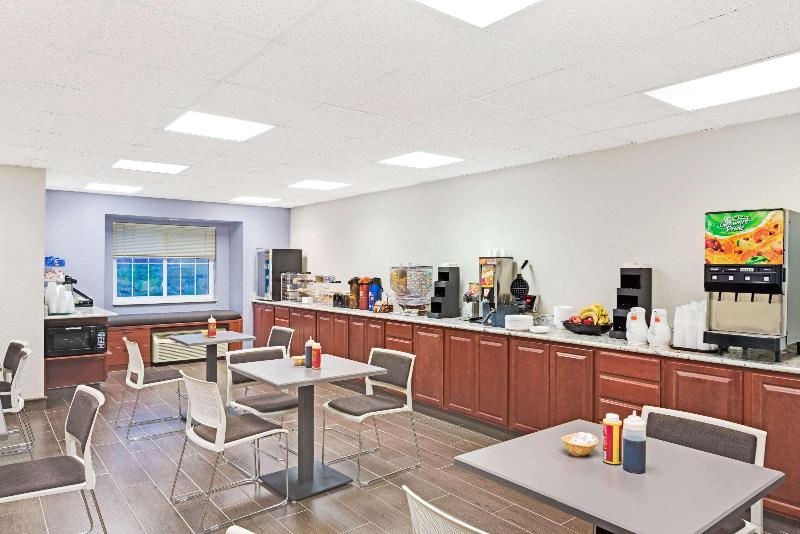 Microtel Inn & Suites Urbandale