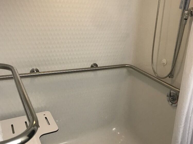 Microtel Inn & Suites Urbandale