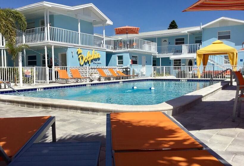 فندق على الطريق St. Pete Beach Suites