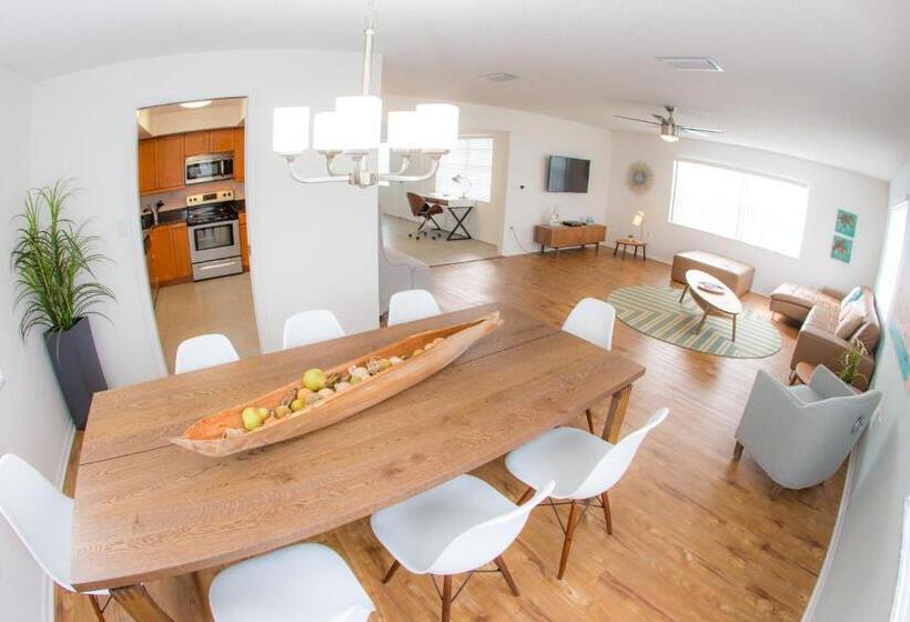 فندق على الطريق St. Pete Beach Suites