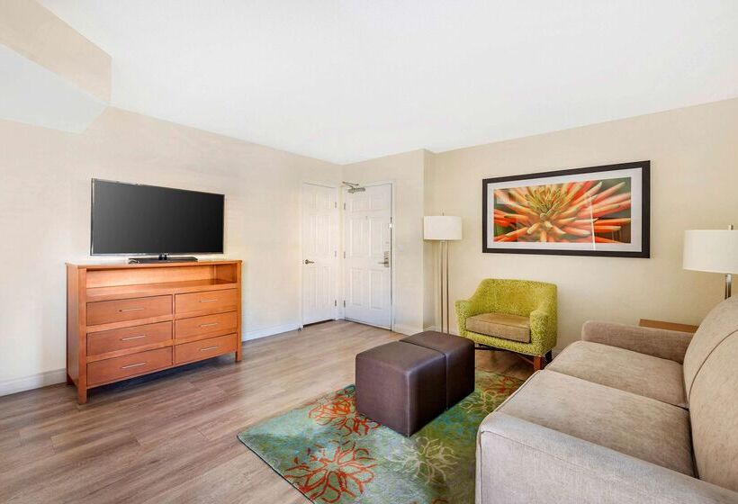 استراحتگاه Hilton Vacation Club Desert Retreat Las Vegas