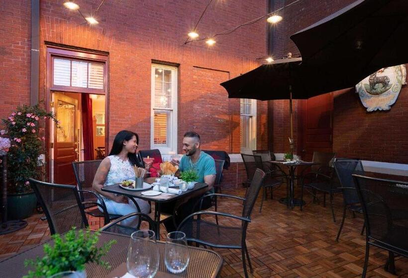 The Kendall Hotel At The Engine 7 Firehouse
