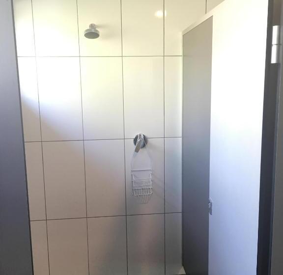 هاستل Backpackers Inn On The Beach