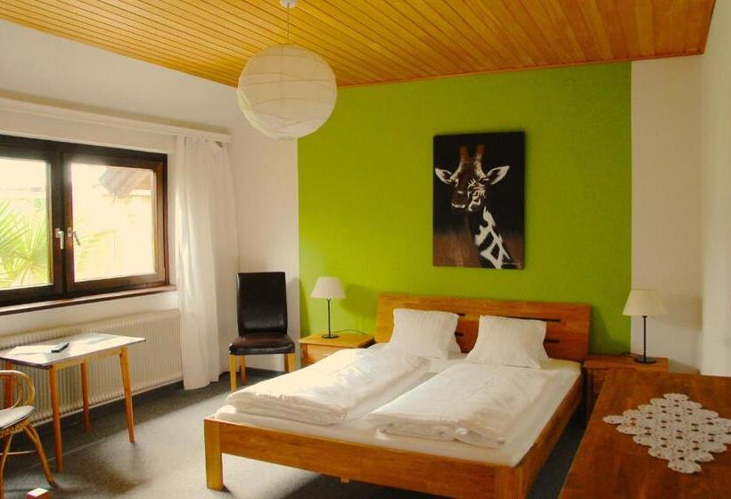 مبيت وإفطار Haus Marianne