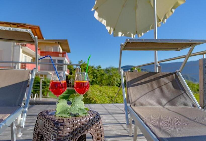 Отель B&b Garni Erika