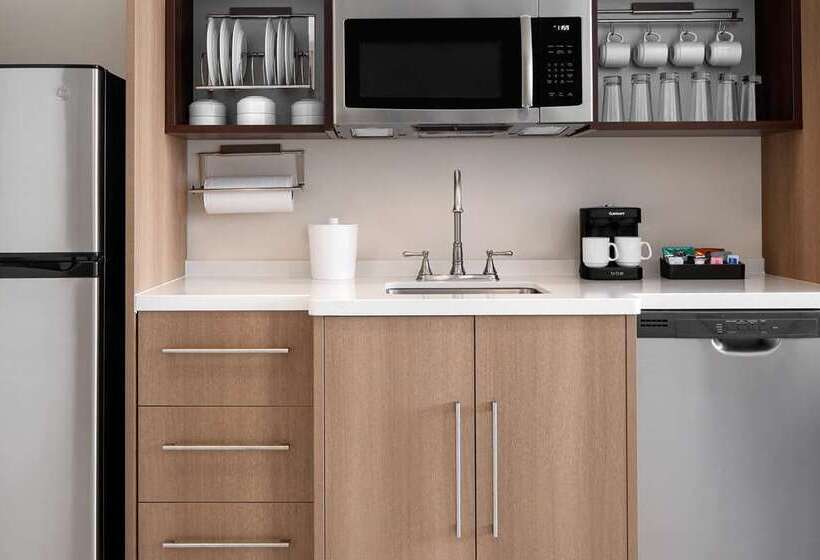 هتل Home2 Suites By Hilton Des Moines At Drake University