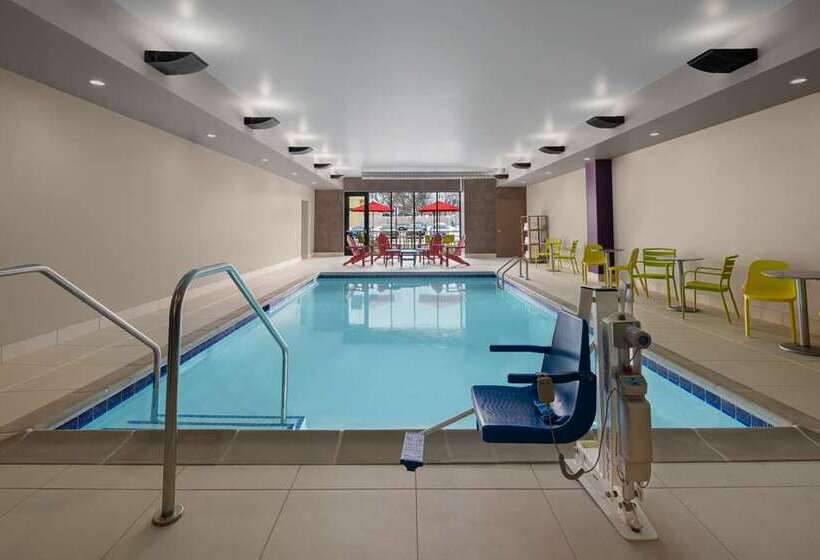 هتل Home2 Suites By Hilton Des Moines At Drake University