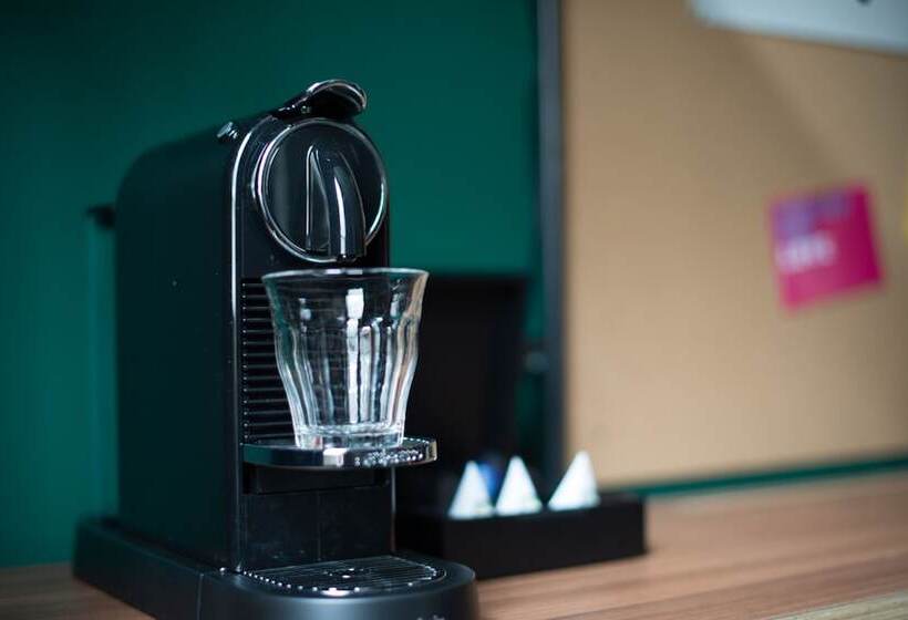 فندق The Social Hub Amsterdam West 4 Star
