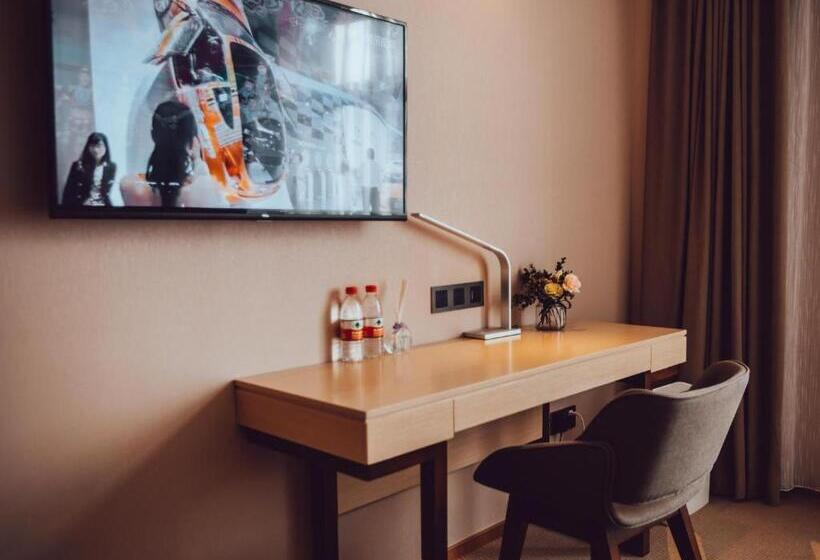 Lavande Hotel Suzhou High Speed Rail North Station