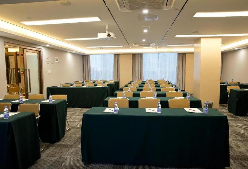 Lavande Hotels·shenzhen North Railway Station Longhua Yicheng Center