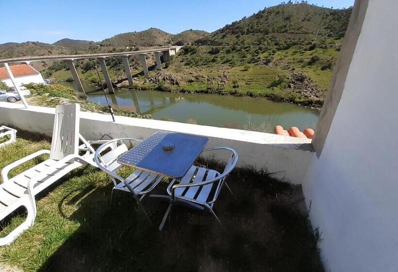 پانسیون Alojamento Rita