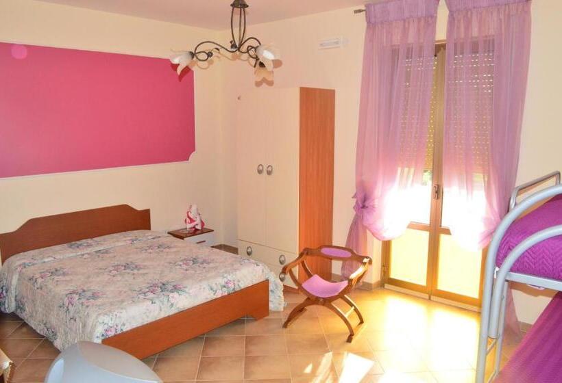 ペンション B&b Delfinia