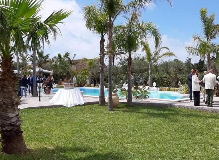 تختخواب و صبحانه Baglio Isolalunga