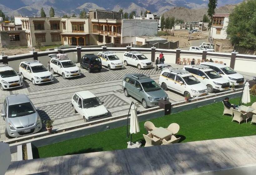 Отель Paradise Ladakh