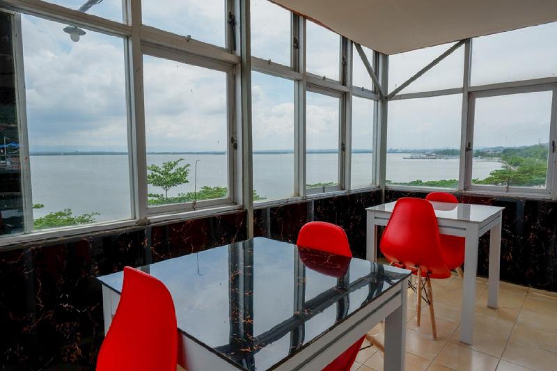 هتل Reddoorz Near Kendari Beach 2