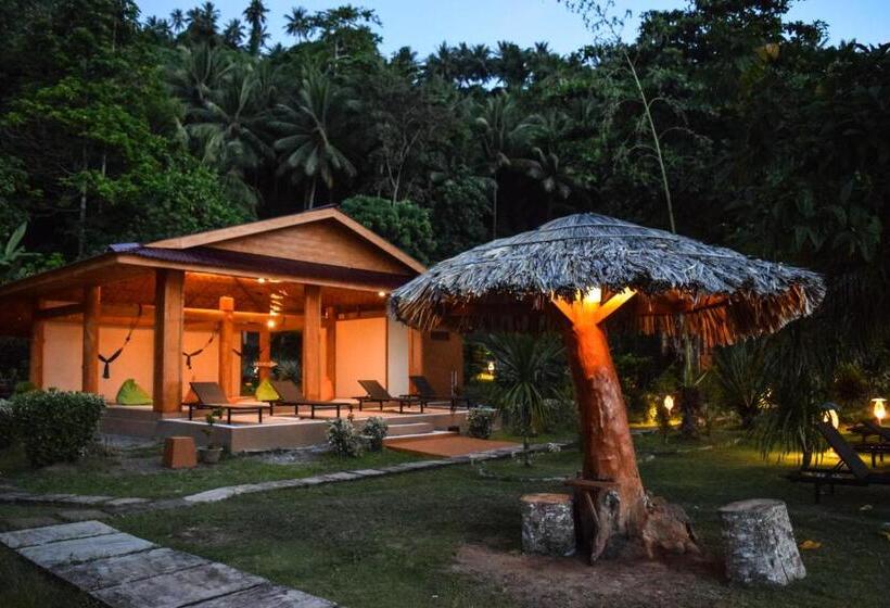 فندق Two Fish Resort Lembeh