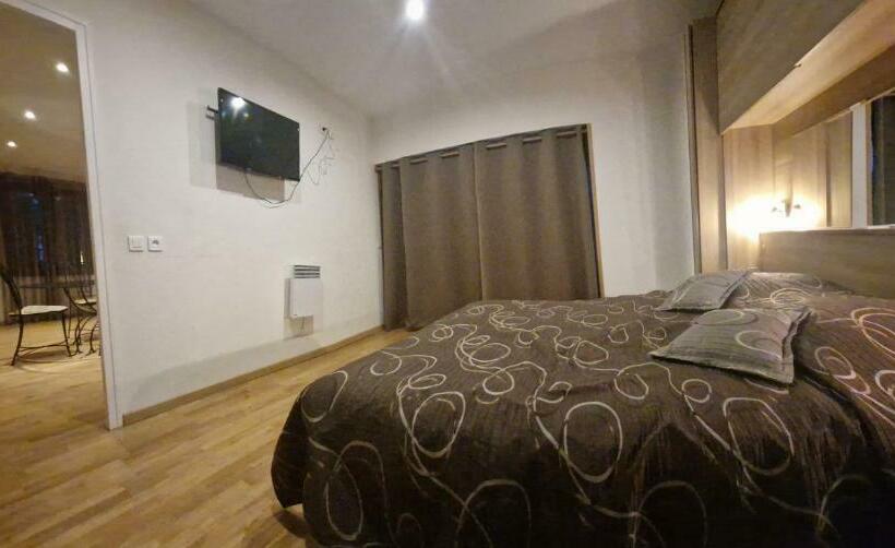 Пансион Chalet Les Moineaux Chambres D Hôtes