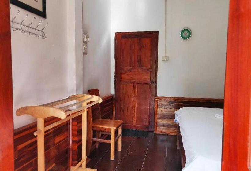 تختخواب و صبحانه Sunset Bungalows & Gh