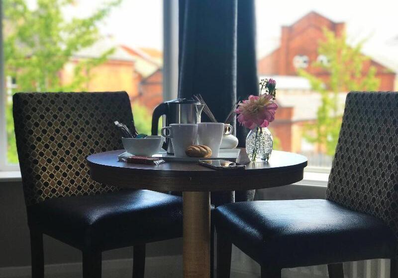 Bed and Breakfast Titanic Guest Boutique, 4 Star Accommodation