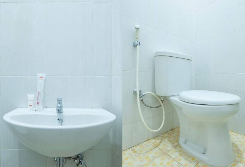 هتل Oyo 2072 Wisma Teratai