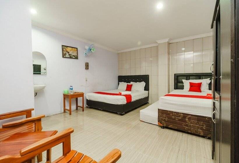 هتل Reddoorz Near Danau Toba Parapat