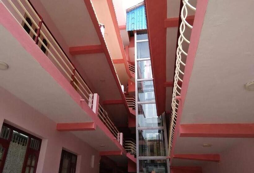 호텔 Sri Murugan Guest House