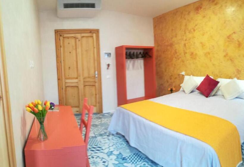 بنسيون Casa Orrù