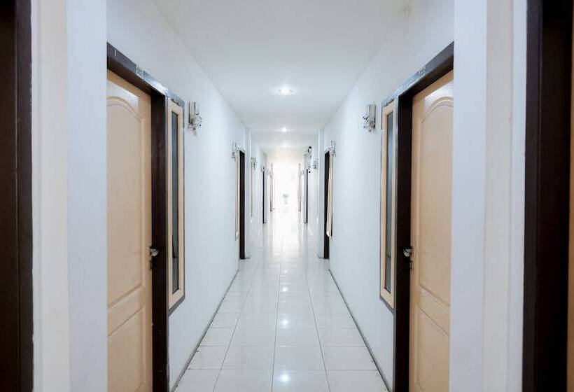 پانسیون Reddoorz Near Tugu Pers Jambi