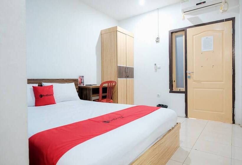 پانسیون Reddoorz Near Tugu Pers Jambi