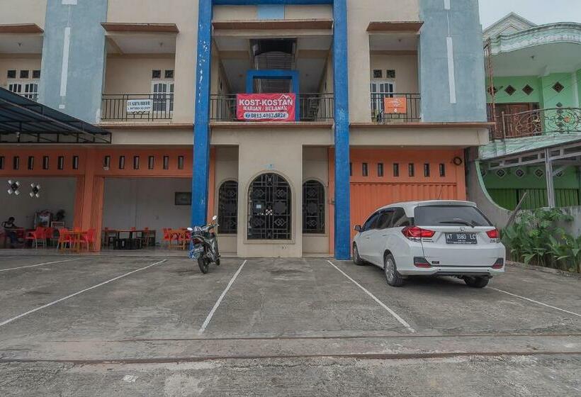 Пансион Reddoorz Syariah Near Terminal Batu Ampar 2