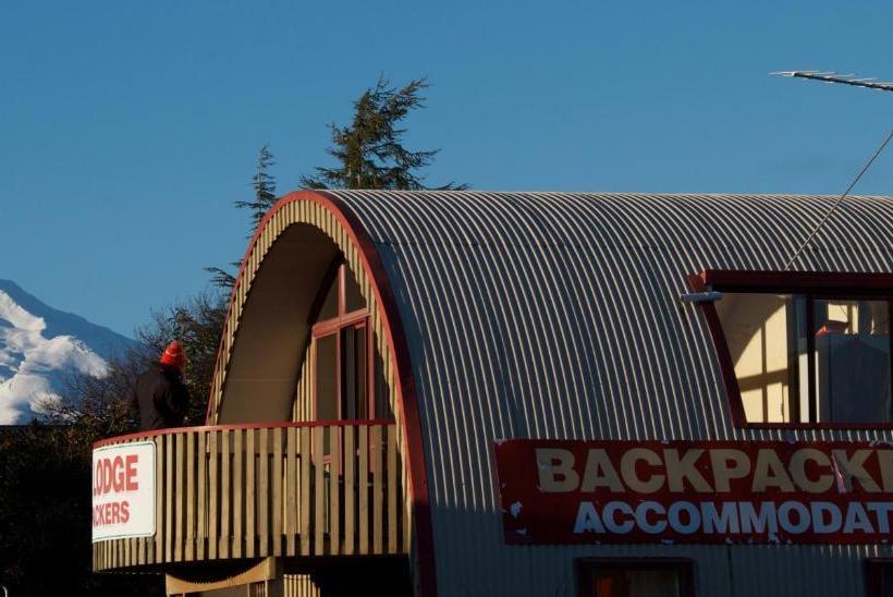 Общежитие Alpine Backpacker