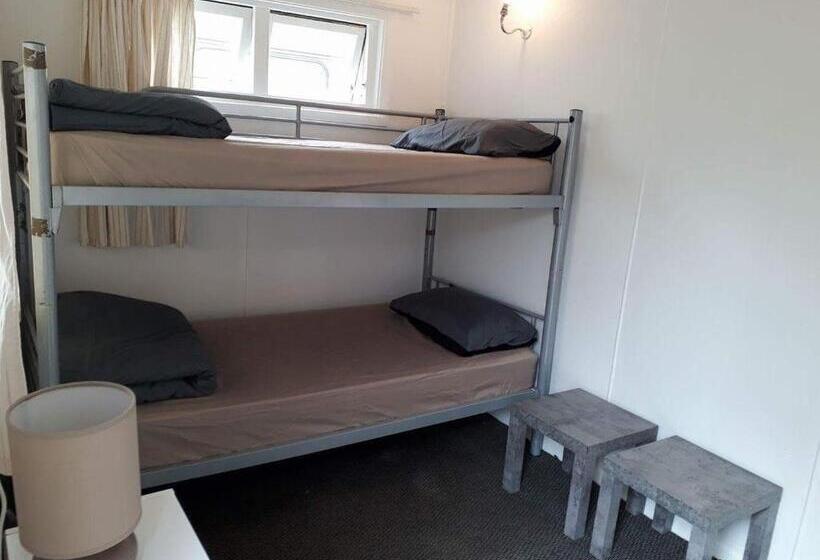 هاستل Jack's Backpackers