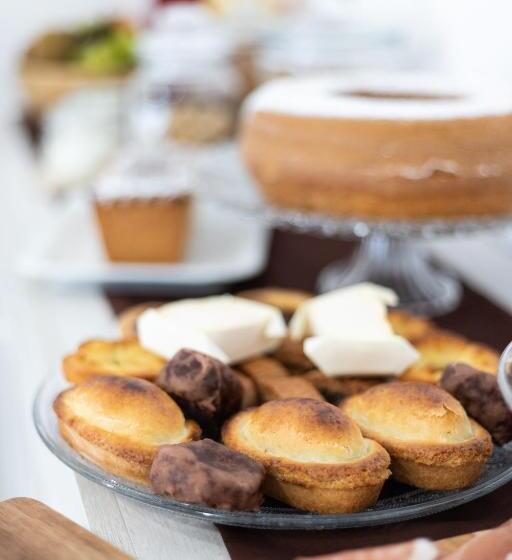 تختخواب و صبحانه Li Cetti