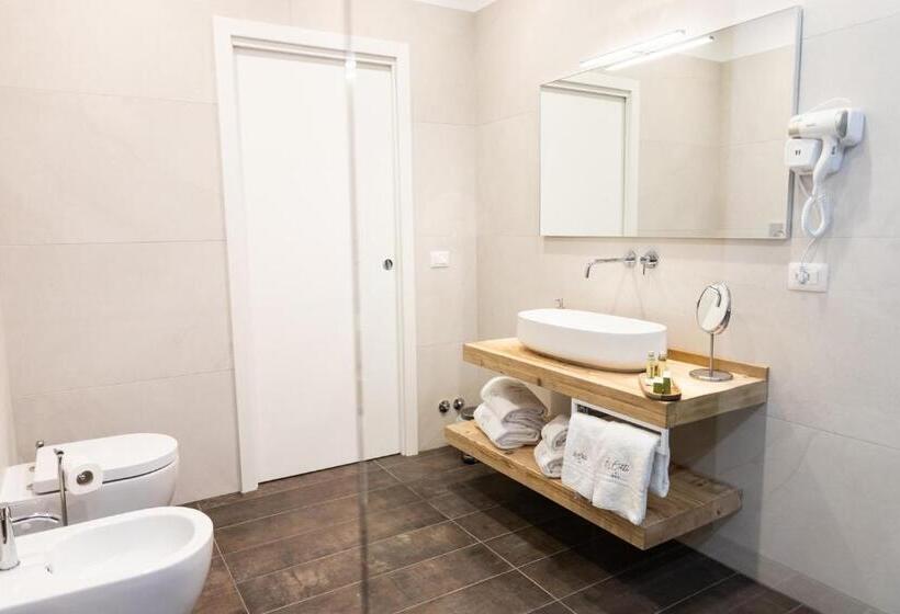 تختخواب و صبحانه Li Cetti