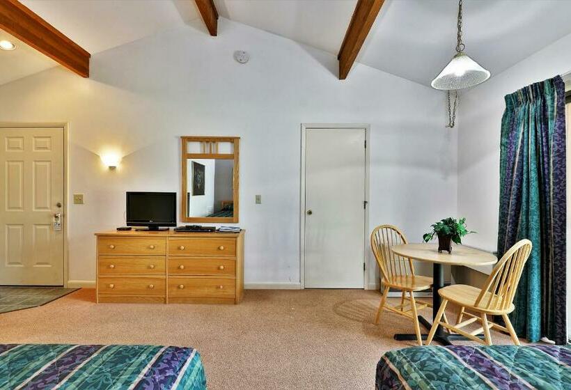 Cedarbrook Standard Hotel Room 201