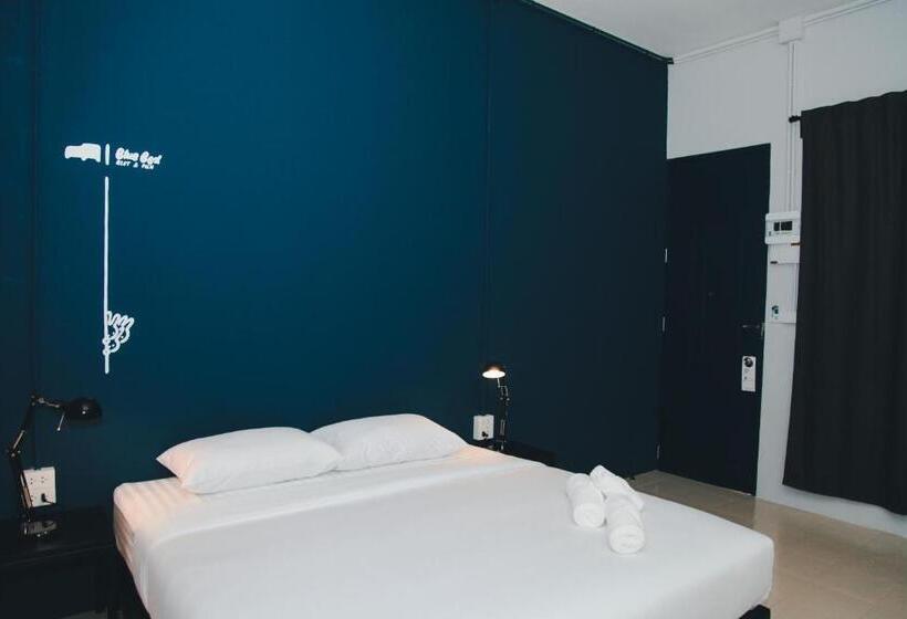 هتل Bluebed