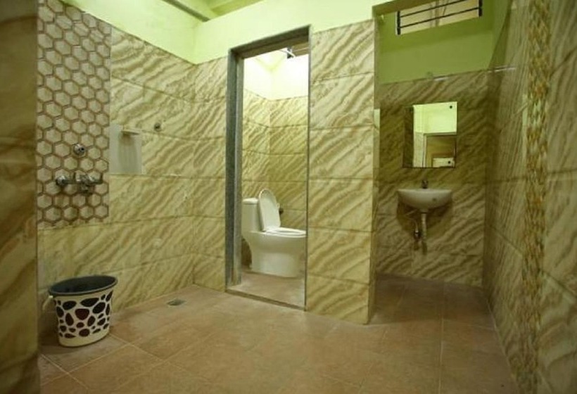 فندق Shiva Residency