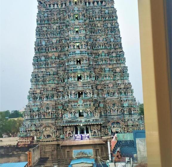 هتل Temple View Annex