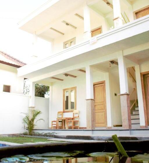 펜션 Adore Guesthouse