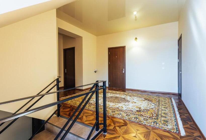 پانسیون Memory House