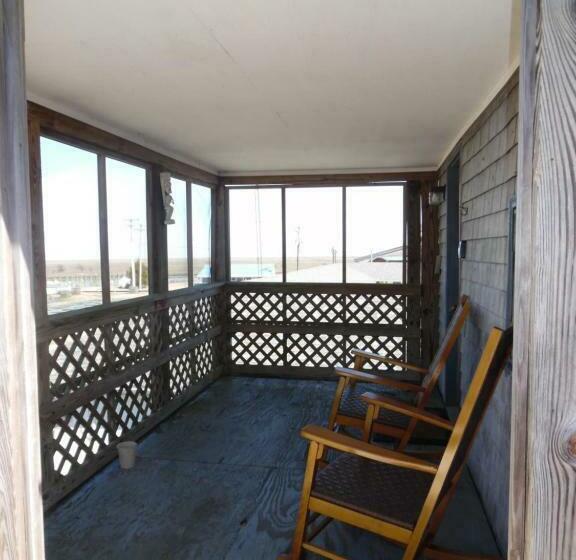 הוסטל Second Floor Apartment #23   Water & Town Views