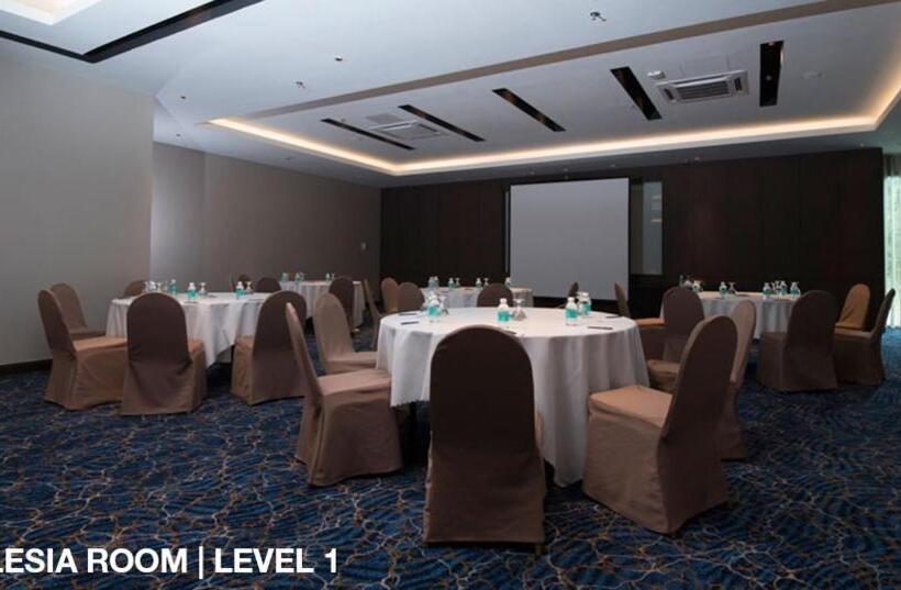 هتل Astana Wing  Riverside Majestic