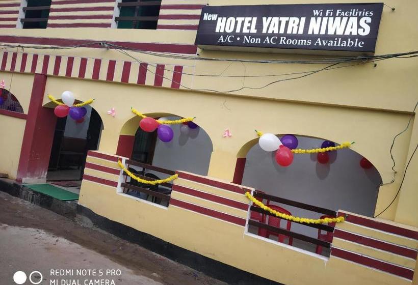 هتل New  Yatri Niwas