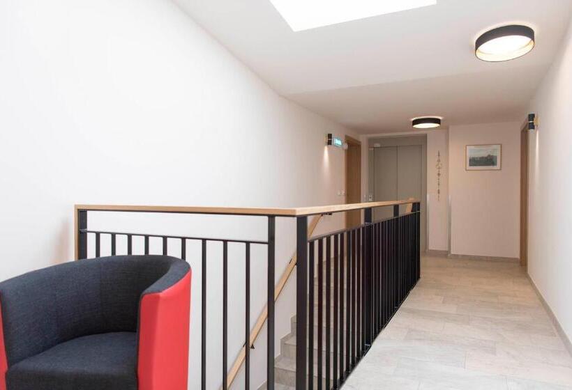 پانسیون Quality Hosts Arlberg   Haus Pepi Eiter