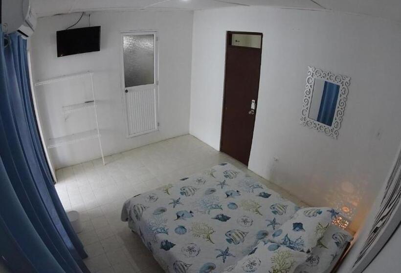 پانسیون Marmows Place