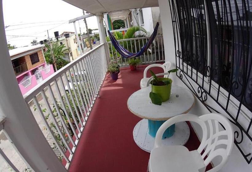 پانسیون Marmows Place