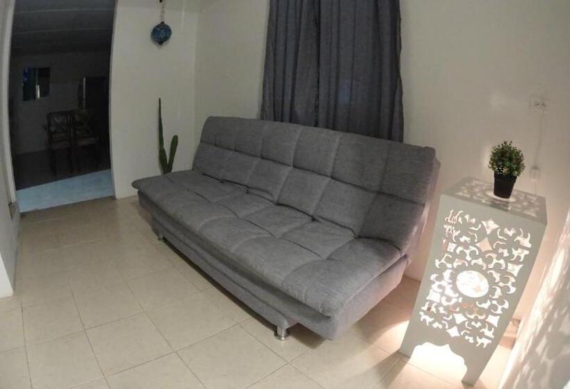 پانسیون Marmows Place