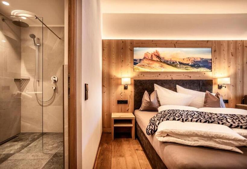 Luxury Chalet Plazola